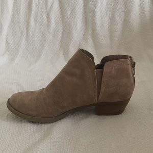 Carlos Santana Women's Size 8.5 Chelsea Boot